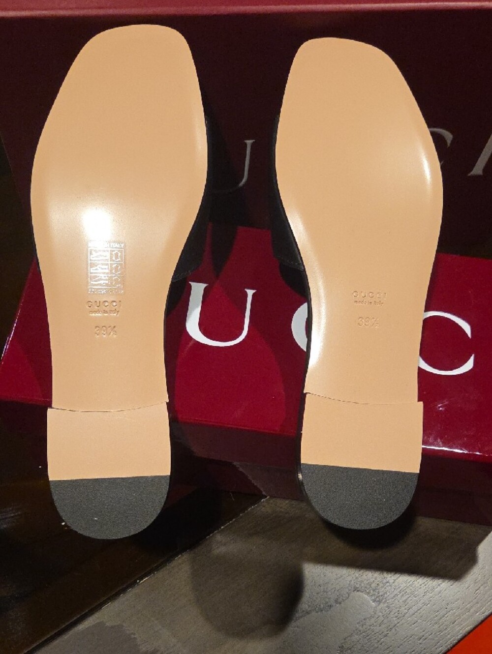 Gucci Black Leather Interlocking GG Slide Sandals - Picture 3 of 6